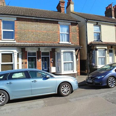 Comfortable Victorian 3 Bedroom Semi-Detached House With Fast Wi-Fi Sittingbourne Exterior photo