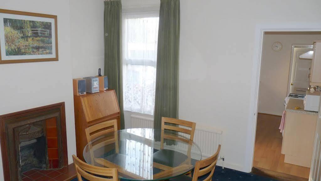 Comfortable Victorian 3 Bedroom Semi-Detached House With Fast Wi-Fi Sittingbourne Exterior photo